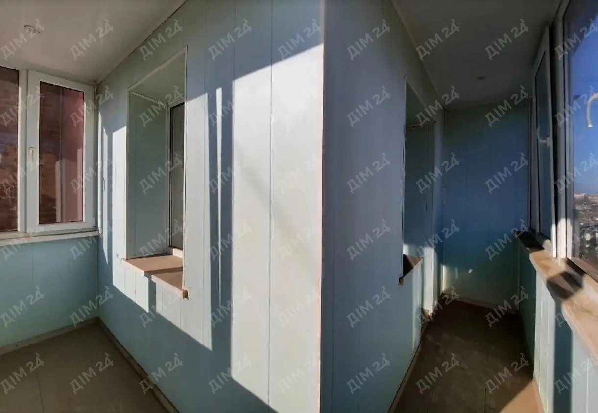 Три кімнати з двома балконами - шукаєте простір? Він тут! 